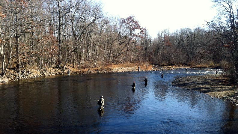 Fly fishing etiquette: 6 easy things to consider when fishing in a crowd.
